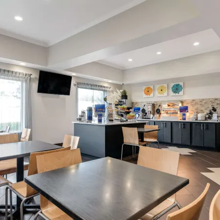 Best Western Auburndale Inn  Suites