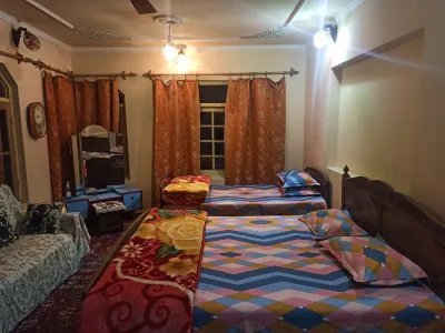 Shaheen Luxuries
