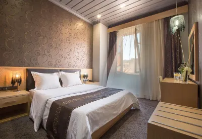 Aion Luxury Hotel Hotels near Arvanitia beach
