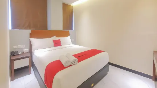 RedDoorz Plus @ Uno Jalan Merak Samarinda