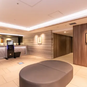 Keikyu EX Inn Hamamatsucho Daimon-Station Отели рядом с достопримечательностью «Станция метро Daimon»