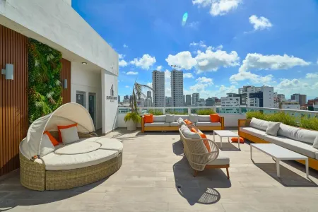 Central Suites Tower