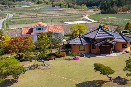 Boseong Carmel Royal Pension Отели в г. Посон