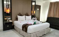 HW Hotel Padang Các khách sạn gần STIE KBP Padang