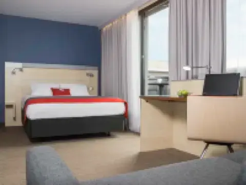 Holiday Inn Express TOULOUSE AIRPORT by IHG Hotels in Blagnac