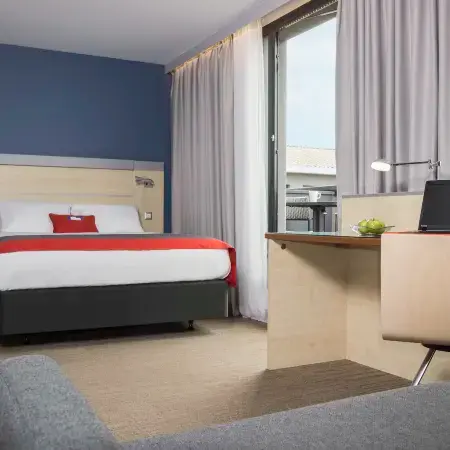 Holiday Inn Express TOULOUSE AIRPORT by IHG
