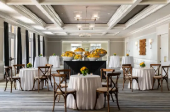 The Ritz-Carlton Naples, Tiburón