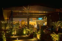 Vintclub Resort Hotels in Ahmamau