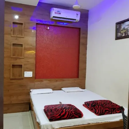New Hotel Shree Radha Krishna Palace