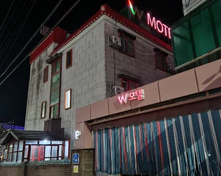 Cheorwon W Отели в г. Чхорвон