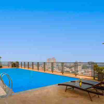 StayVista at Cityscape with Rooftop Pool - Jaipur Fitness & Recreational Facilities