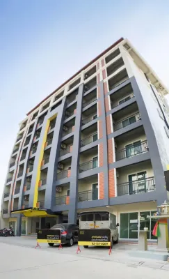 A18 Hotels in Нонтхабурі