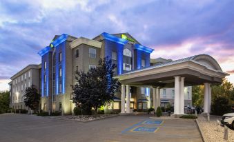 Holiday Inn Express & Suites Saskatoon Centre