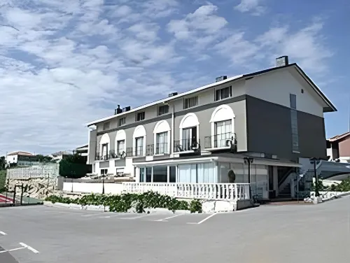 โรงแรม รีอา เด ซัวนเซส - 3 ดาว