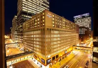 Residence Inn Minneapolis Downtown/City Center Hotel berhampiran Semple Mansion