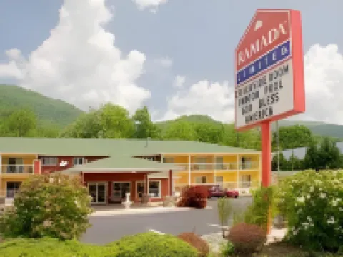 Ramada by Wyndham Maggie Valley Hotels in Maggie Valley