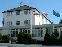 The Falcon Hotel Hotels in Farnborough
