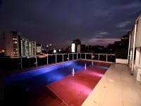 나우 호텔 칼리 - 어덜츠 온리 - 루프탑 수영장