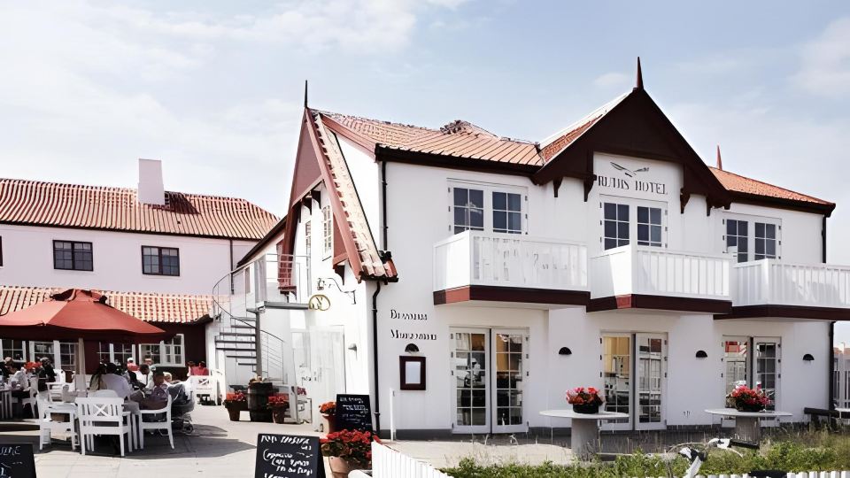 Ruths Hotel