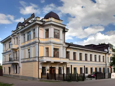 Selivanov Hotel Hotel dekat The Varnitsky Trinity Monastery of St. Sergius