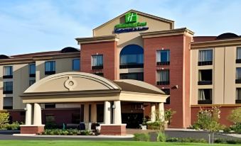 Holiday Inn Express & Suites Kodak East-Sevierville