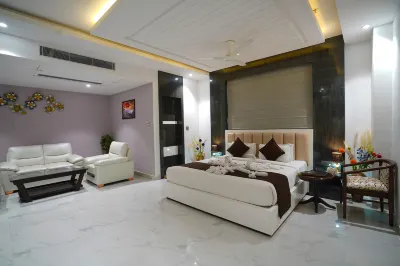 Royal Bliss Hotels near Tajmahal