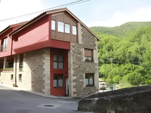 Las Casucas de Remoña Hotels in Potes