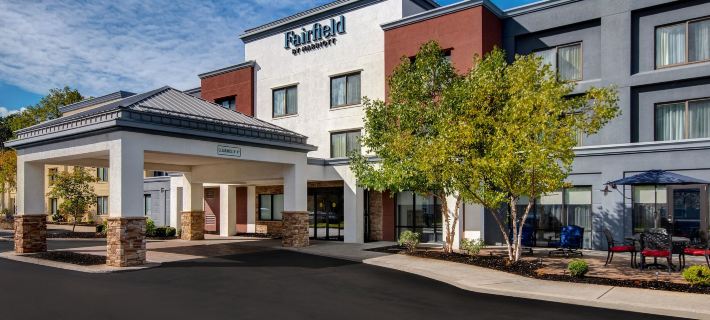 Fairfield Inn & Suites Rochester West/Greece Hotels in Monroe County