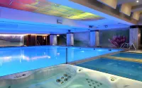 Hotel Continental - Pools