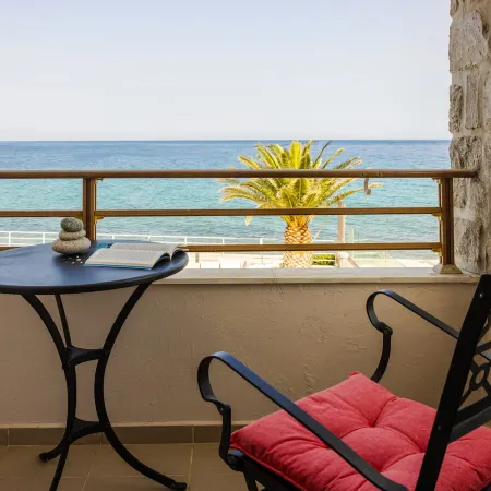 Niki Beach Hotel