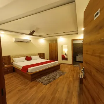 Hotel Moon Regency Отели в г. Панипат