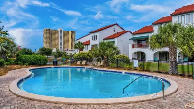 St. Thomas Square Các khách sạn ở Lower Grand Lagoon