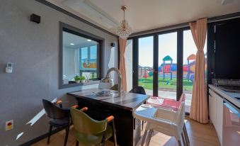 Taean Taean Kids Pool Villa I-Land
