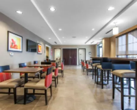 Comfort Suites-Youngstown North Hotels in Churchill