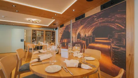 Frohsinn Отели в г. Арт