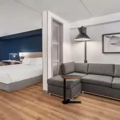 Hyatt Place Mystic Rooms