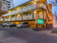 Quality Inn Sacramento Convention Center Hotels near California State Capitol Museum