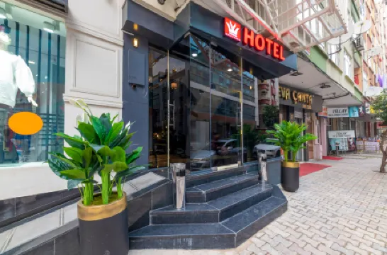 WHITE CORNER HOTEL