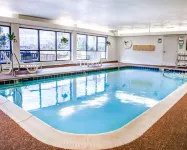 Comfort Suites Lombard/Addison - Pool