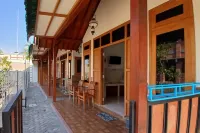 Kenewae Living Near Alun-Alun Wonosari Mitra RedDoorz فنادق في Wonosari