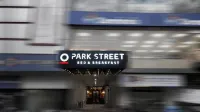 10 Park Street Hotel & Banquets - parking