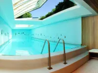Hôtel Restaurant Pavillon Carina - Swimmingpools