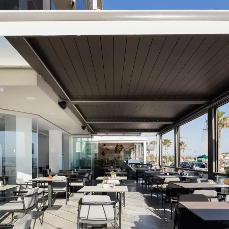 Steris Elegant Beach Hotel & Apartments