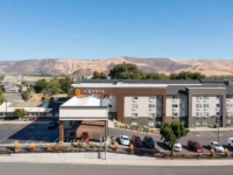 La Quinta Inn & Suites by Wyndham Yakima Downtown Hotels in Yakima