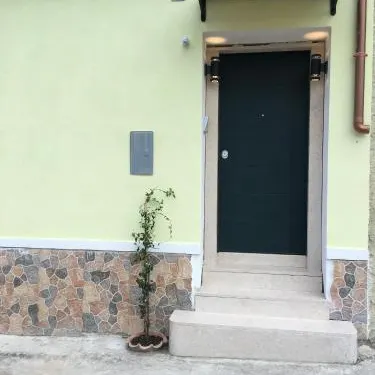 卡爾皮諾 3 居資產酒店 - 附設備完善陽台 - 離海灘 11 公里