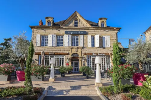 Hôtel la Réserve de Brive - ที่มีบาร์