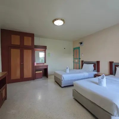 Sealight Hotel Hotels near لايم سون أون ناغا هيد