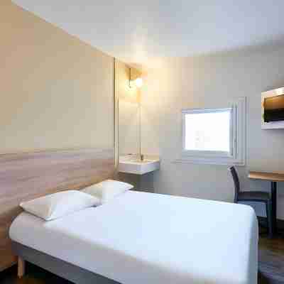 hotelF1 Les Ulis Courtaboeuf Rooms