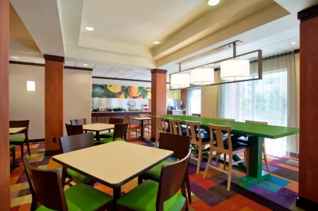 Fairfield Inn & Suites Detroit Metro Airport Romulus