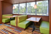 Fairfield Inn & Suites St. Joseph - breakfast